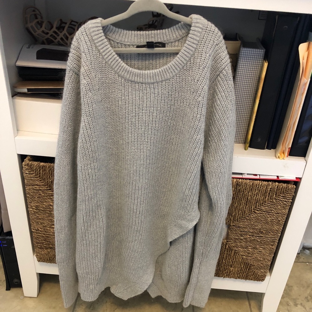 Banana Republic grey sweater